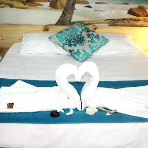 https://apartamento-torremolinos-carihuela.es-andalucia.com