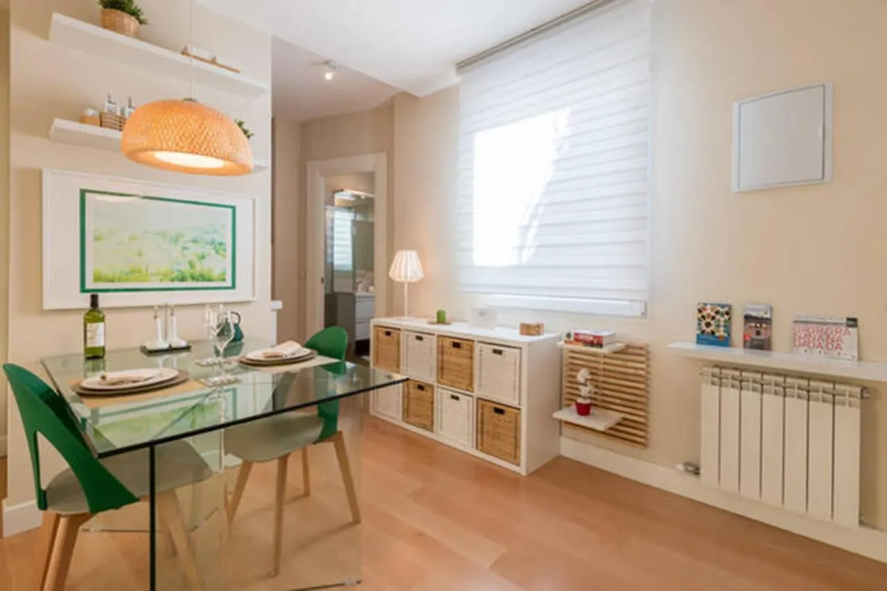 아파트 Apartasuite Centro Historico Atico Tranquilo Y Luminoso En El Corazon De 그라나다 스페인