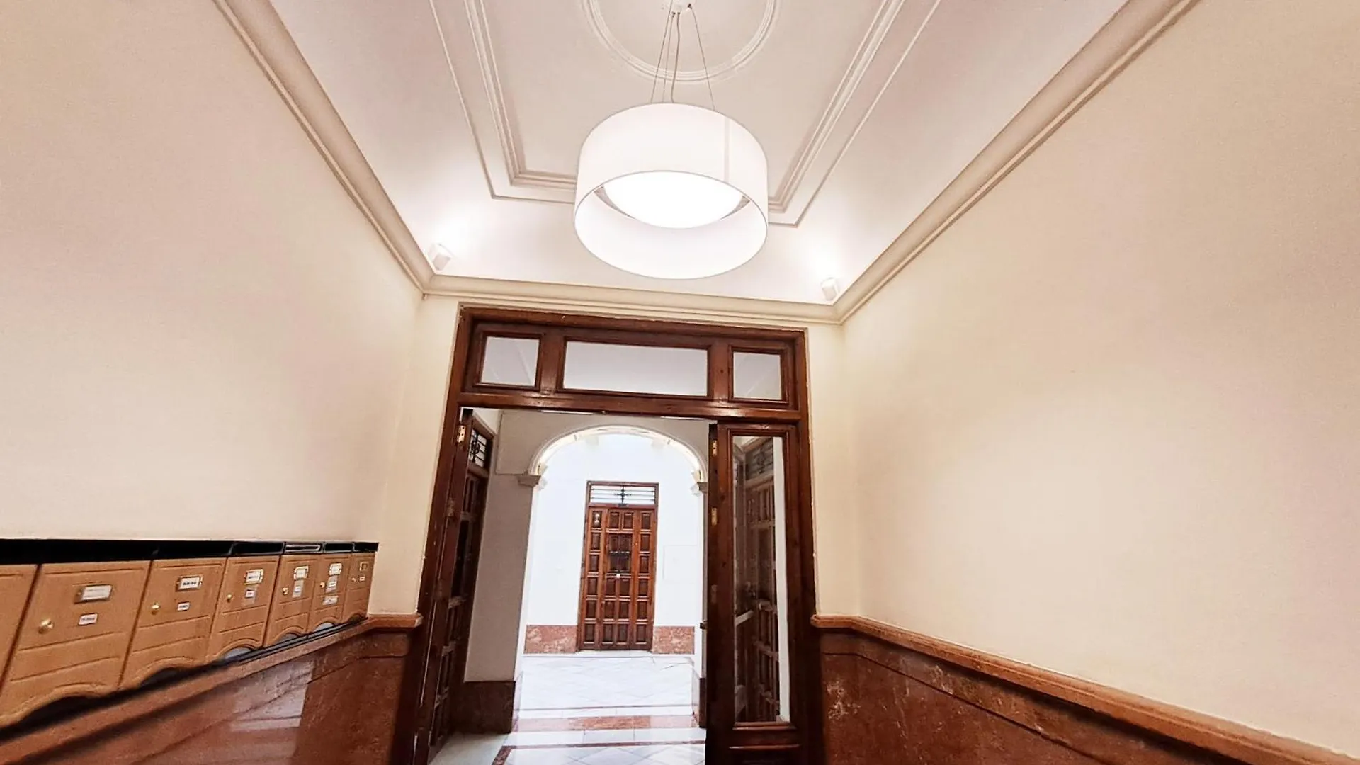 Apartasuite Centro Historico Atico Tranquilo Y Luminoso En El Corazon De 그라나다